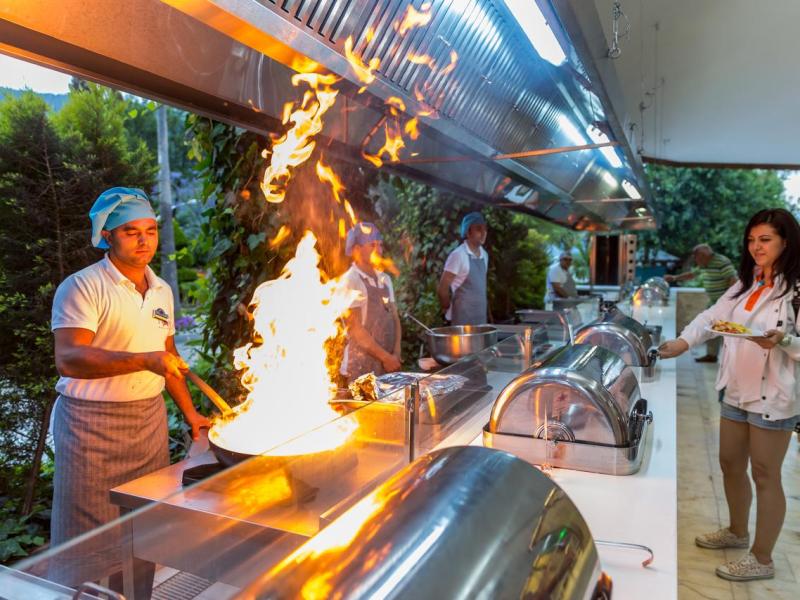 L’etoile Beach Hotel