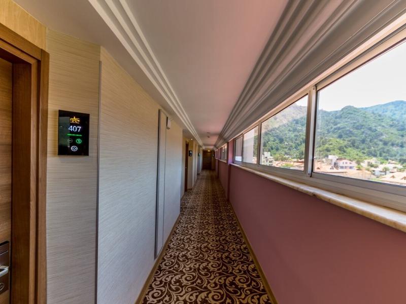 L’etoile Beach Hotel