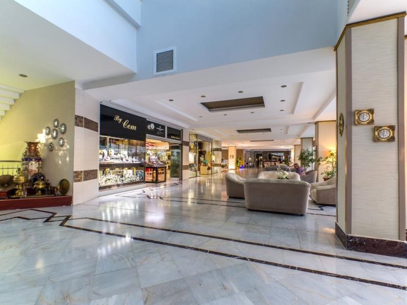 L’etoile Beach Hotel