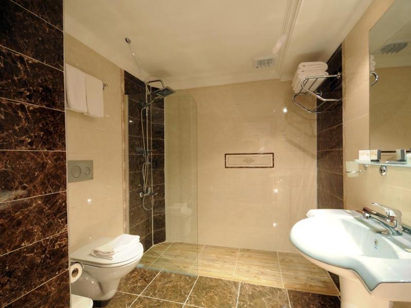 L’etoile Beach Hotel