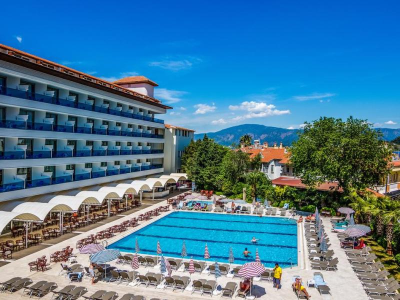 L’etoile Beach Hotel