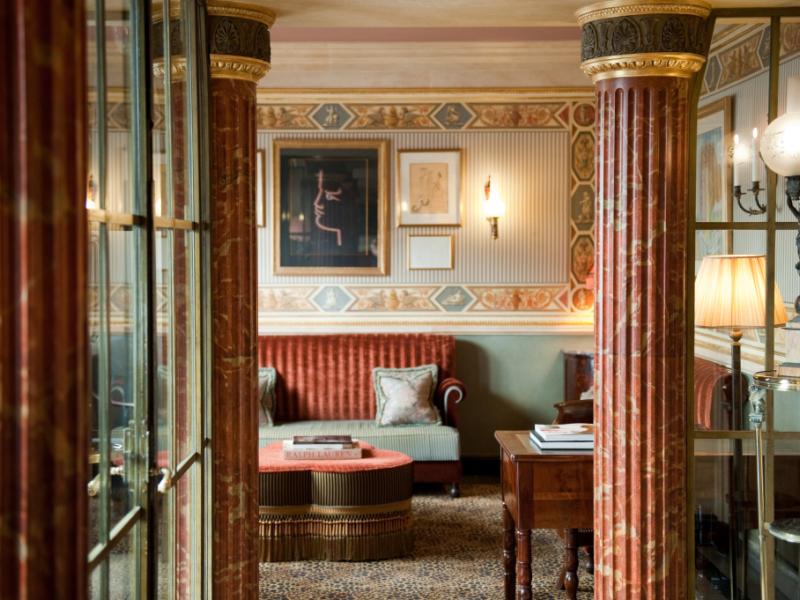 L'Hotel