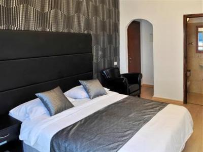 Liber - Seashore Suites