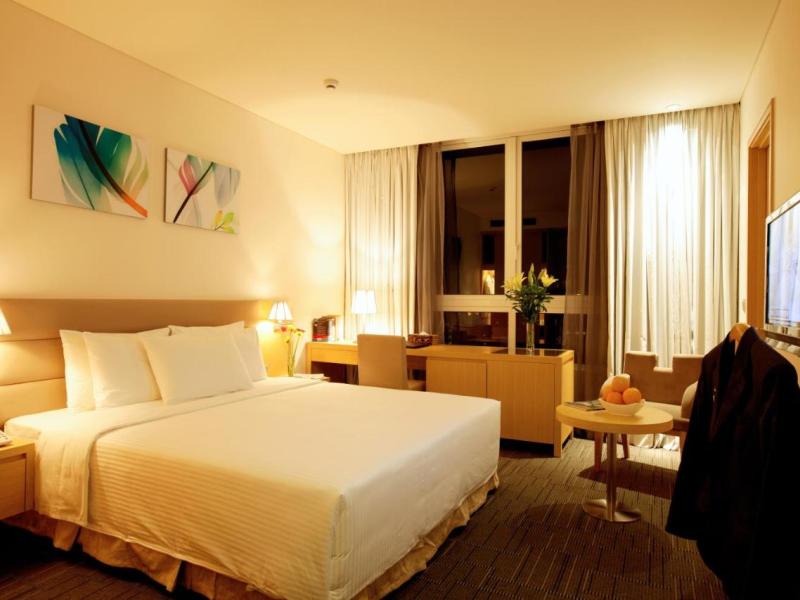 Liberty Central Saigon Centre Hotel