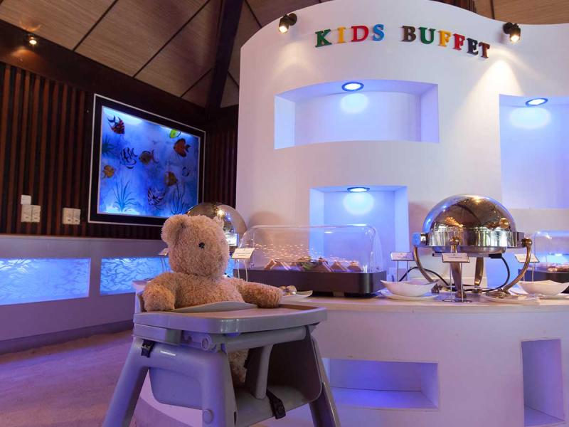 Lily Beach Resort & Spa at Huvahendhoo