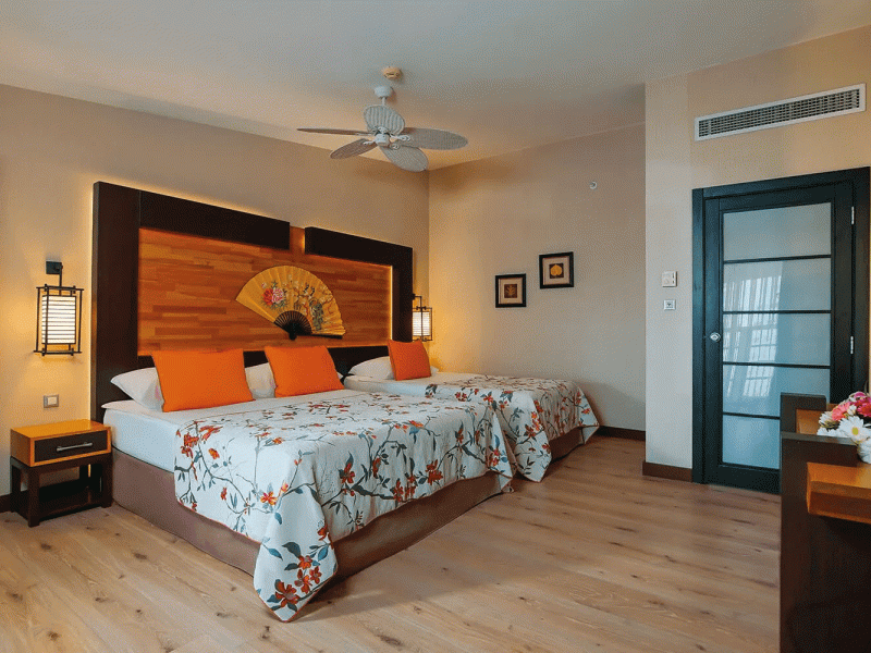 Limak Lara De Luxe Hotel & Resort