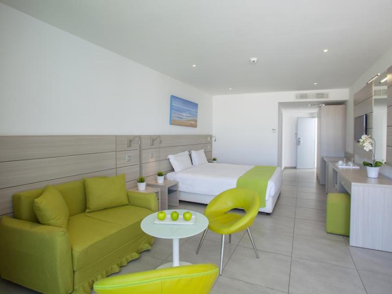 Limanaki Beach Hotel