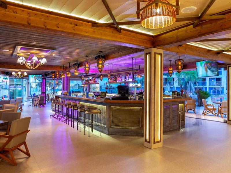 Limanaki Beach Hotel