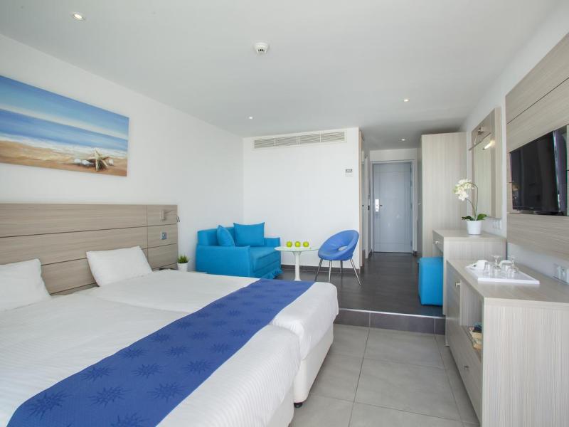 Limanaki Beach Hotel