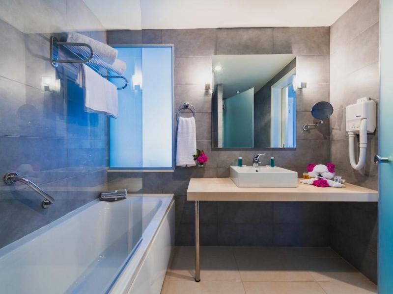 Lindos White Hotel & Suites