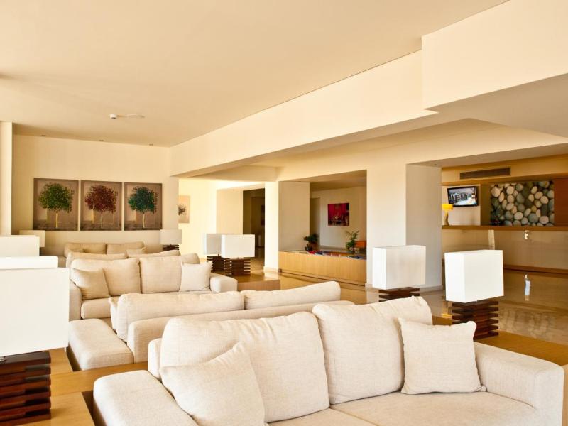 Lindos White Hotel & Suites