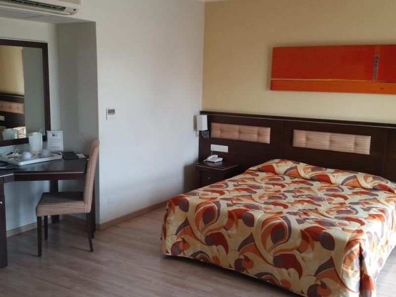 Livadhiotis City Hotel