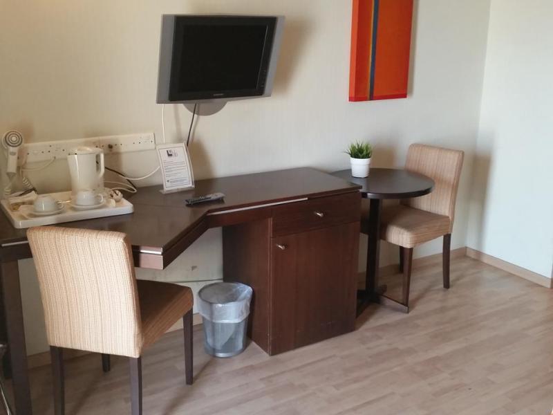 Livadhiotis City Hotel