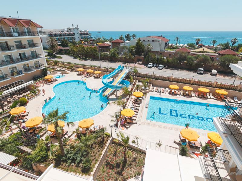 L'Oceanica Beach Resort Hotel