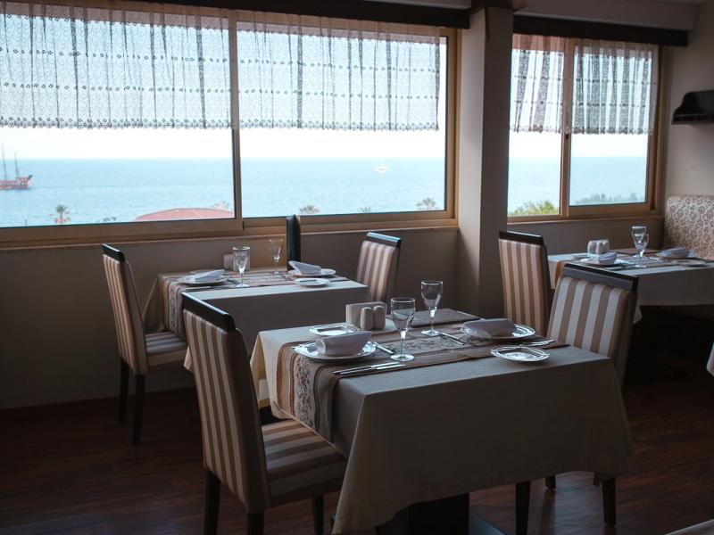 L'Oceanica Beach Resort Hotel