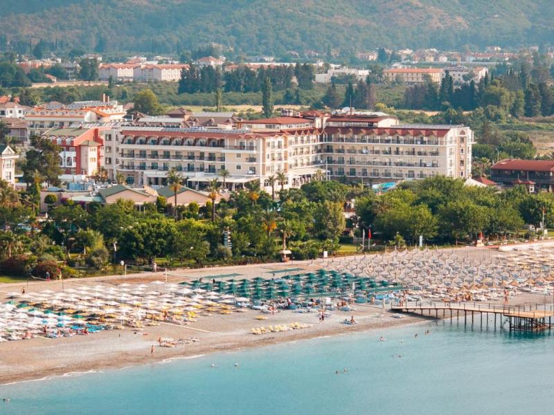 L'Oceanica Beach Resort Hotel