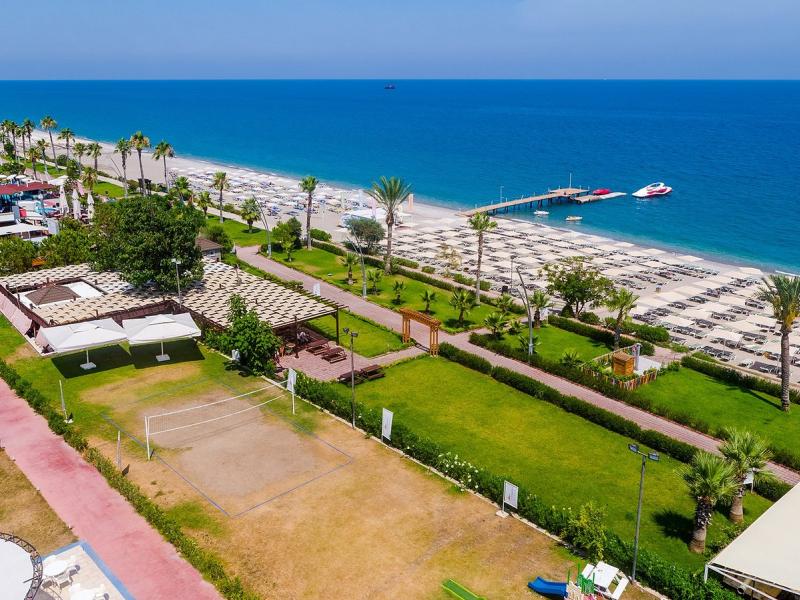 L'Oceanica Beach Resort Hotel