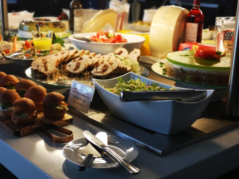 Long Beach Hotel & Resort