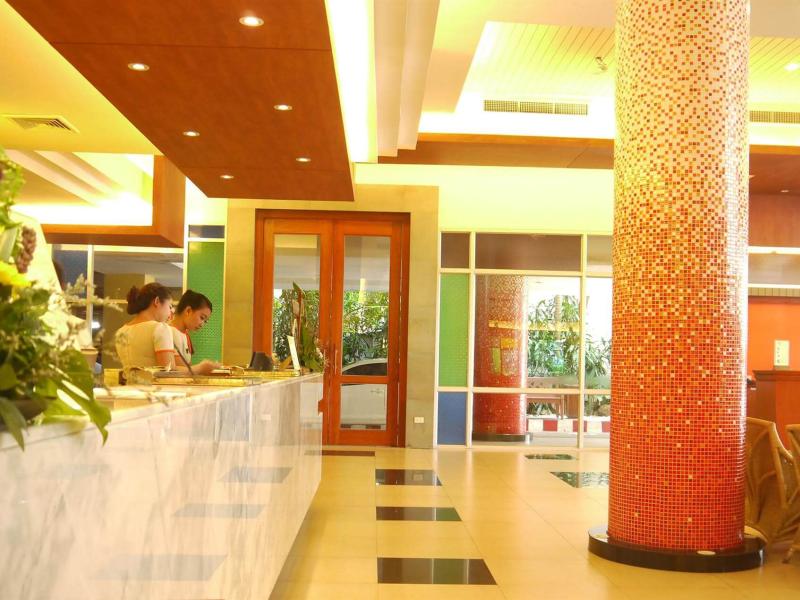 Long Beach Cha-am Hotel