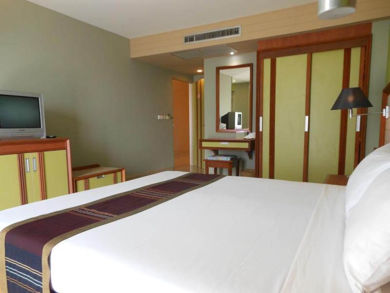 Long Beach Cha-am Hotel