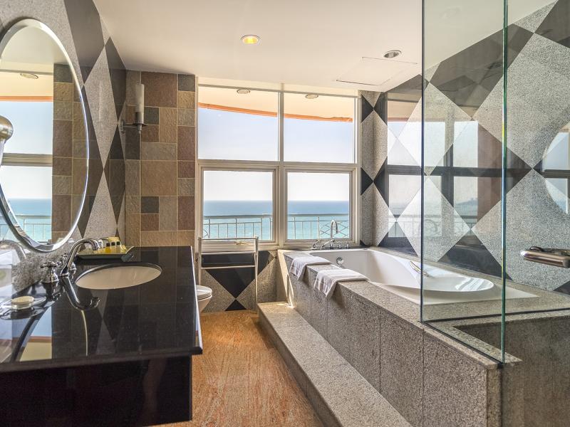 Long Beach Garden Hotel & Spa