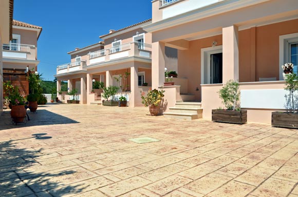 Lorenzo Luxury Villas
