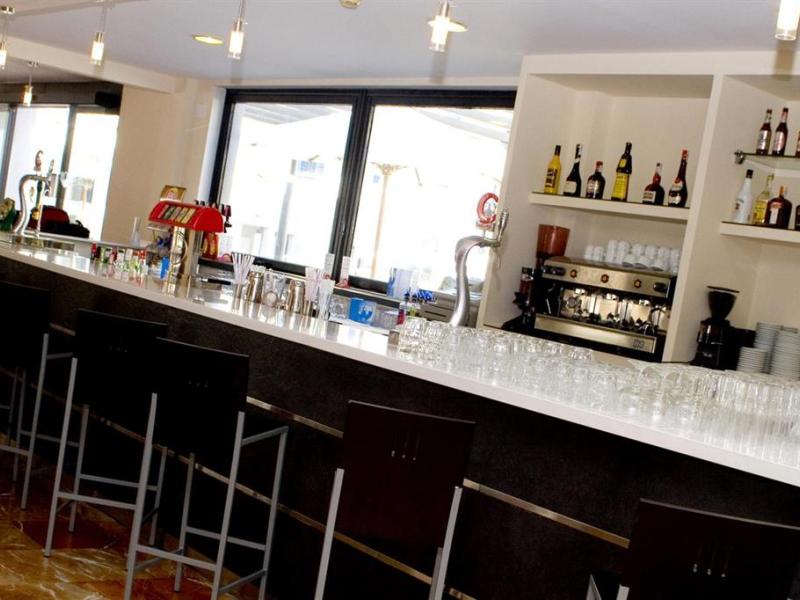 Hotel Los Patos Park