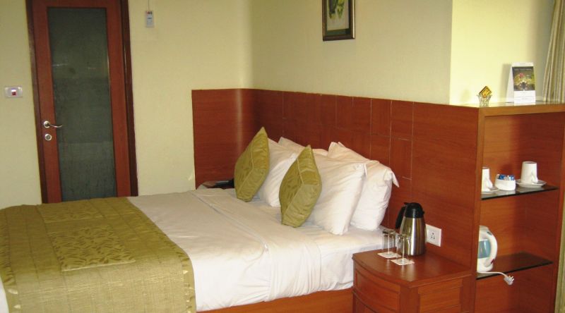 The Orchid Passaros Goa