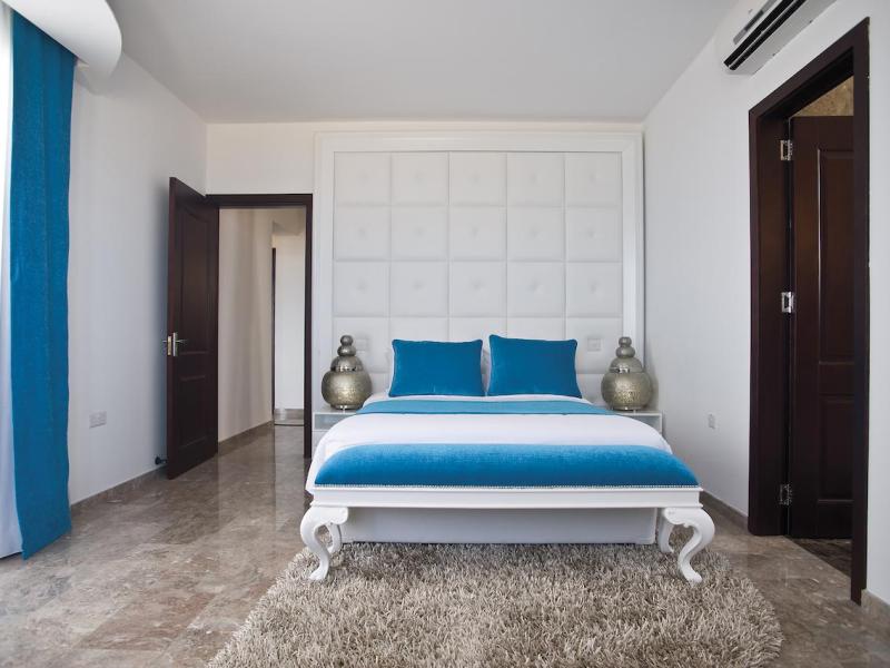 Louis Althea Kalamies Luxury Villas