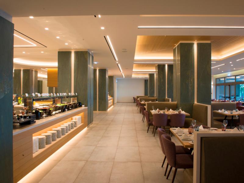 Amada Colossos Resort