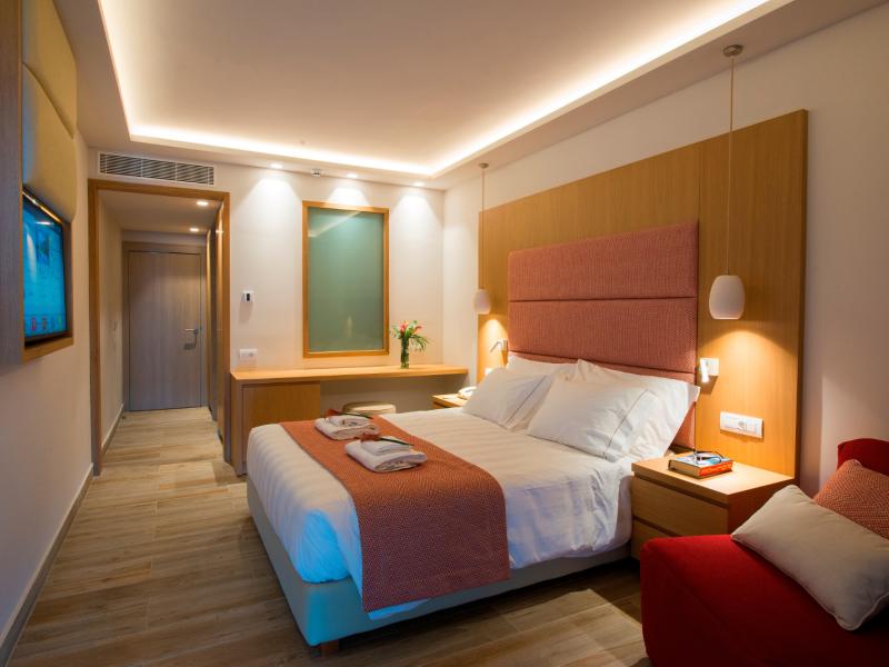 Amada Colossos Resort