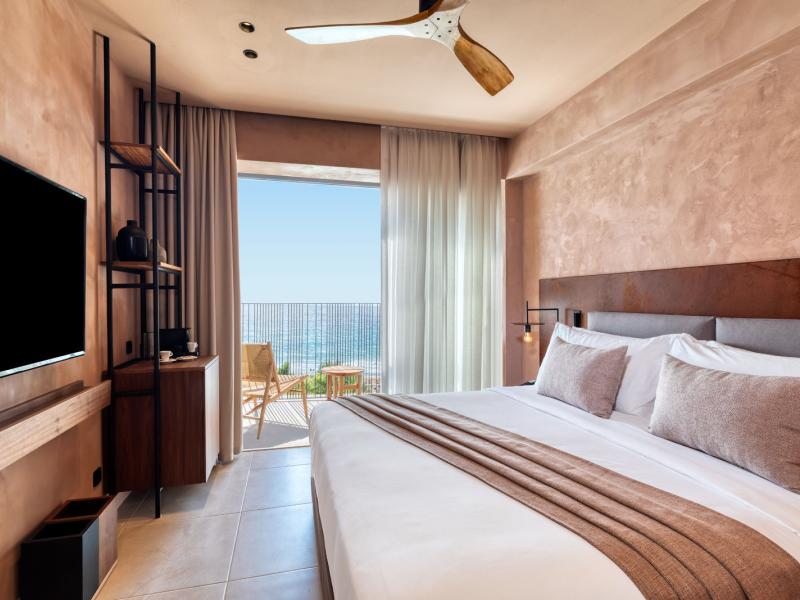 Domes of Corfu, Autograph Collection