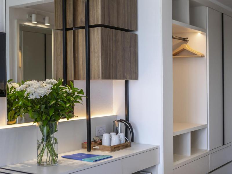 Louis Phaethon Beach