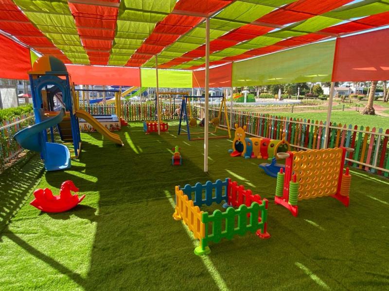 Invidia Coral Beach Tiran