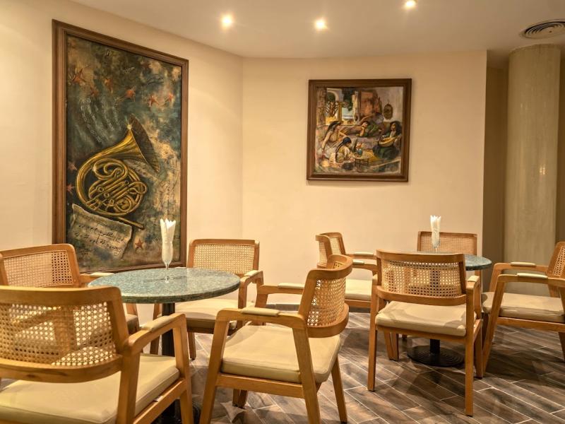 Invidia Coral Beach Tiran