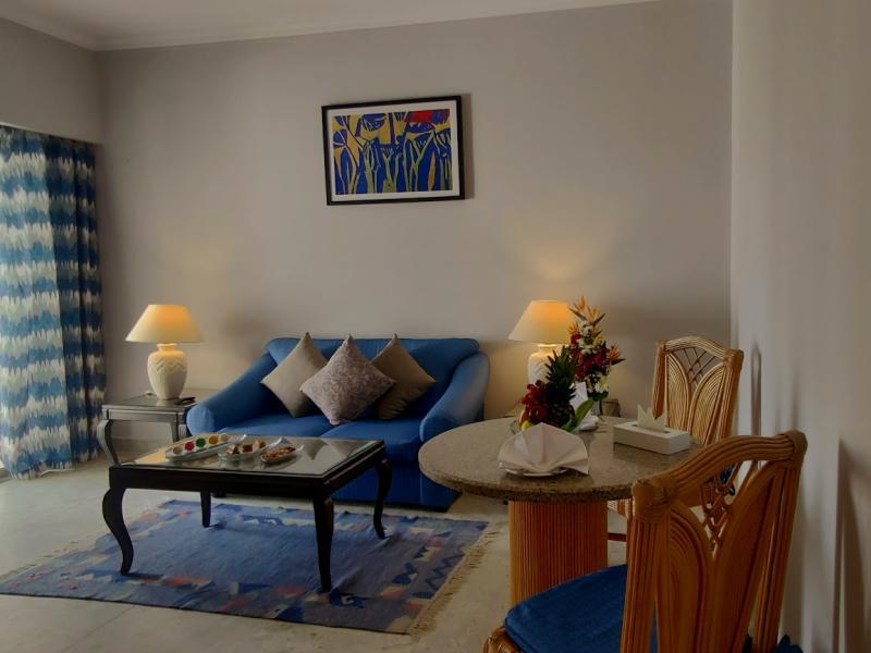 Invidia Coral Beach Tiran