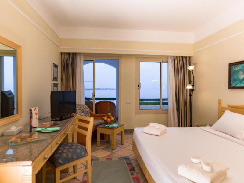 Invidia Coral Beach Tiran