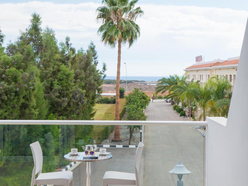 Loutsiana Hotel Apts