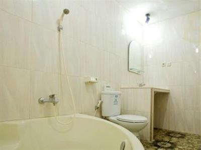 Hotel Lumbung Sari Legian