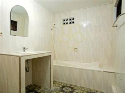 Hotel Lumbung Sari Legian