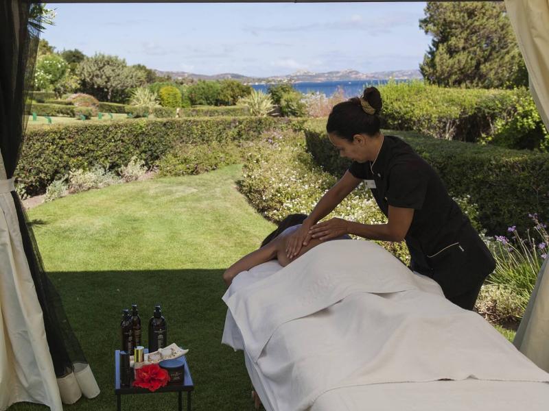 L'Ea Bianca Luxury Resort