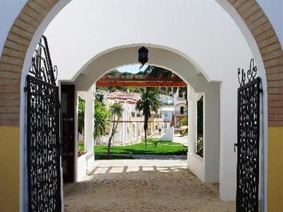 Luz Bay Beach & Sun Club