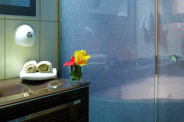 Macaris Suites & Spa