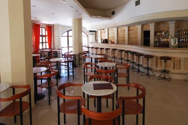 Macaris Suites & Spa