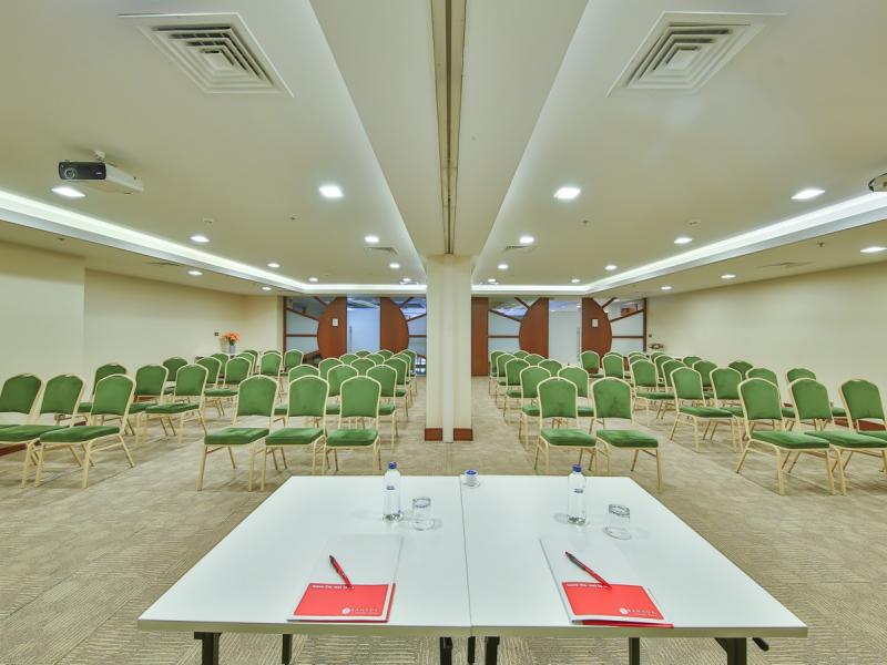 Ramada By Wyndham Istanbul Taksim