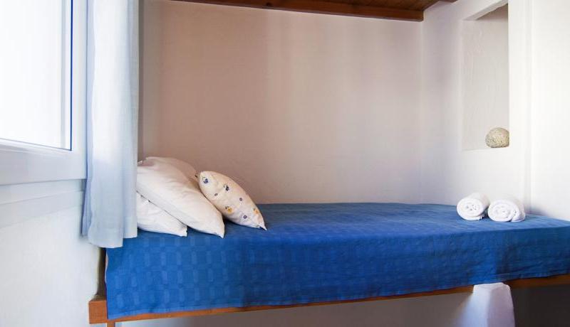 Madres Studios & Apartments