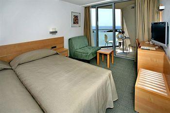 Aminess Maestral