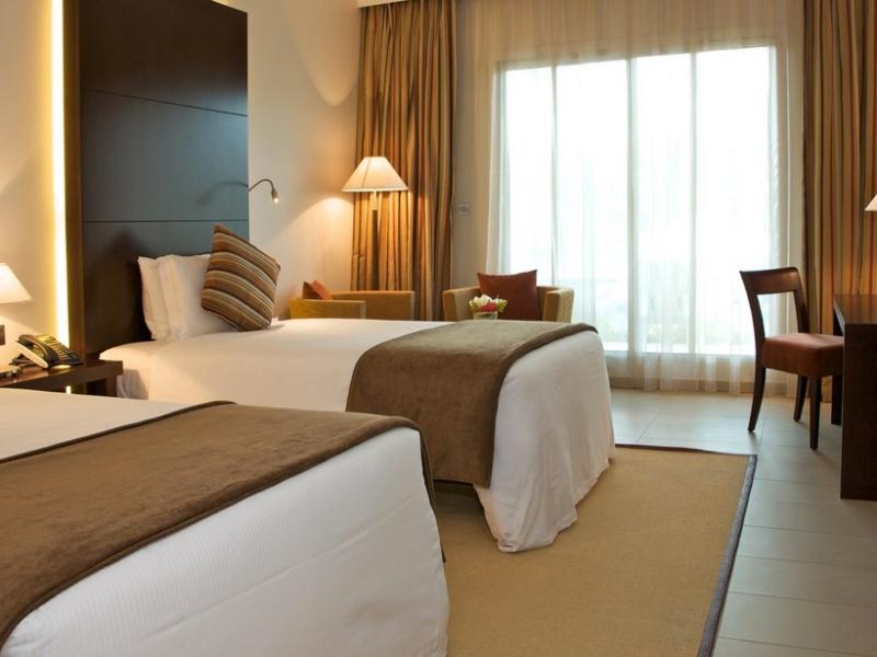 Metropolitan Al Mafraq Hotel