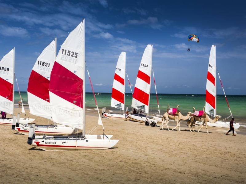 Club Magic Life Penelope Beach