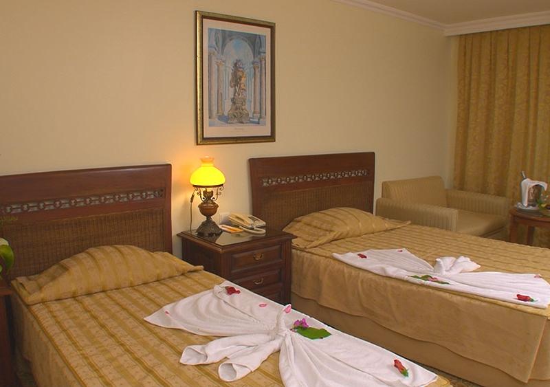 Antik Hotel & Garden